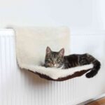 Kattenbed Pluche voor Radiatoren met Afneembare Langharige Bekleding – Trixie - Afbeelding 2