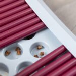 Intelligentiespel met Stokjes voor Katten – Trixie Cat Activity Rod Board - Afbeelding 3