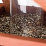 Voederhuis met Silo en Standaard voor Tuinvogels – Trixie - Afbeelding 4