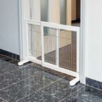 Uitschuifbaar Hondenafscheidingshek van Hout voor Ruimtes en Trappen – Trixie 39455-TRXI