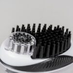 Shampoo- en Massageborstel met Shampooreservoir voor Honden – DUVO 13529-EBI - Afbeelding 2